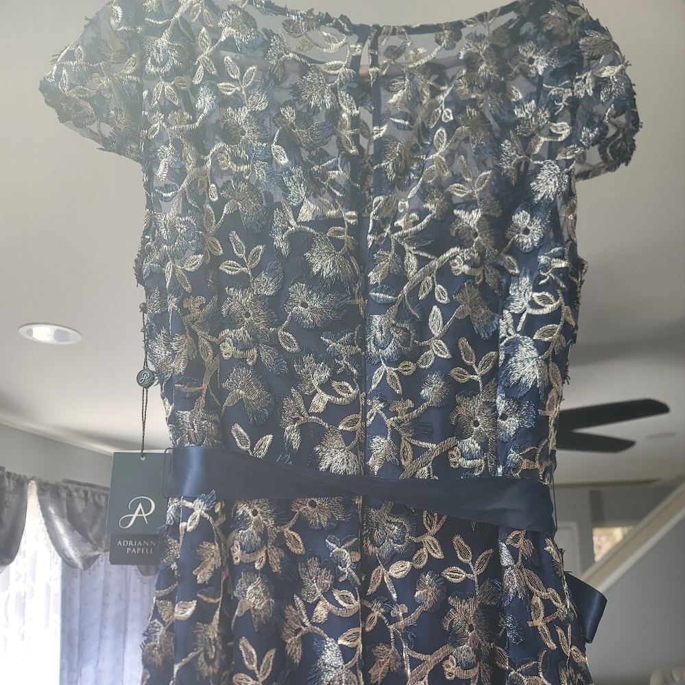 Adrianna papell navy gown size 16
